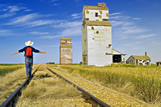 Abandoned grain elevators, Dankin